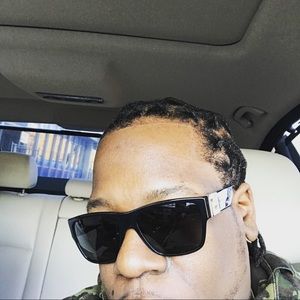 Meet your Posher, Bernard